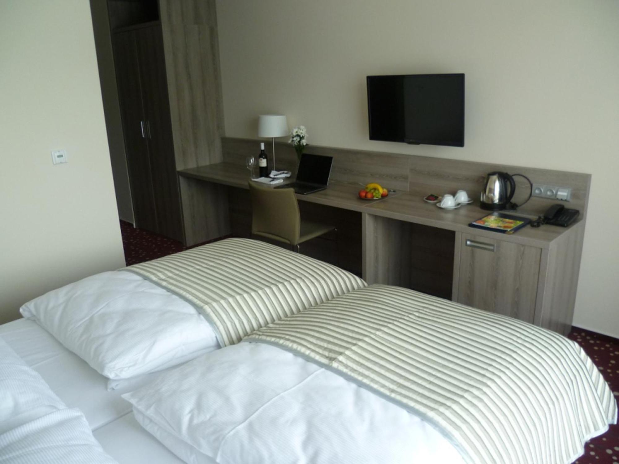 Ea Hotel Kraskov Stary Dvur Luaran gambar