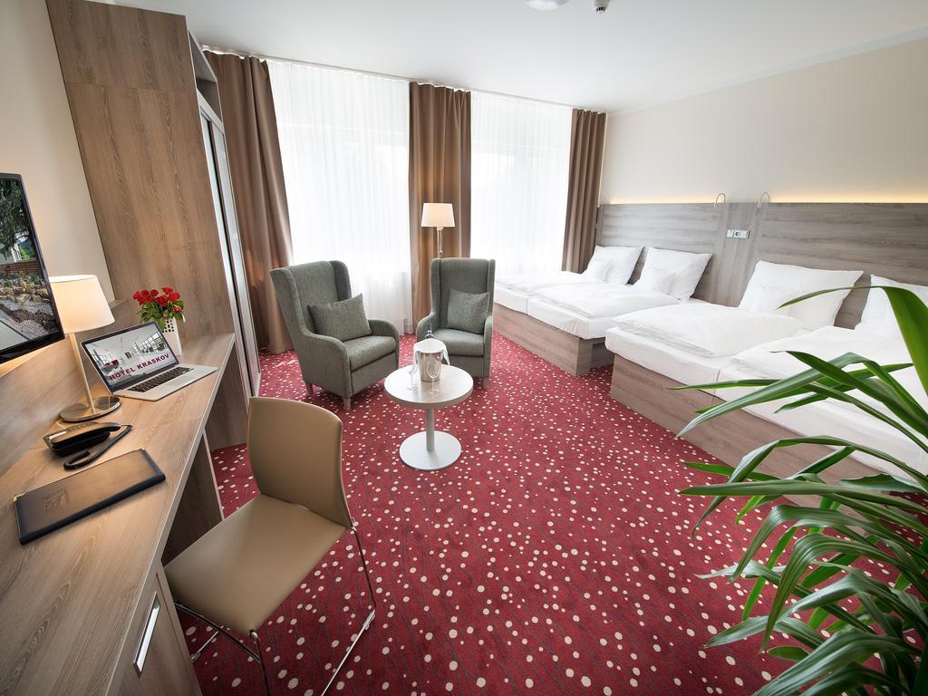 Ea Hotel Kraskov Stary Dvur Bilik gambar