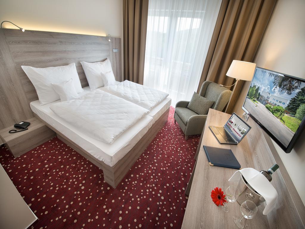 Ea Hotel Kraskov Stary Dvur Bilik gambar